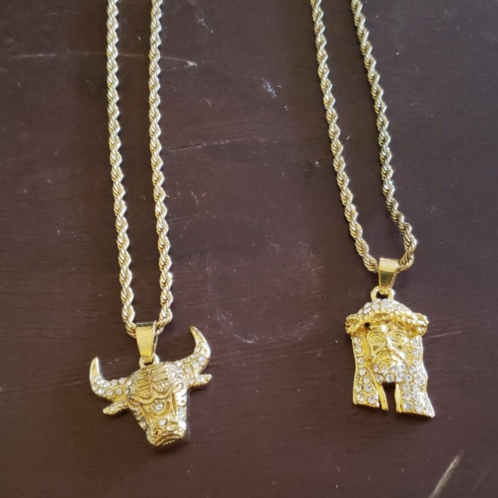 💥 2 neck chains 💥